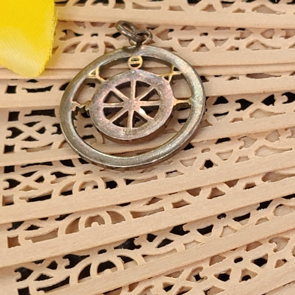 Unique Vintage Silver and Gold Pendant - Picture 8 of 8